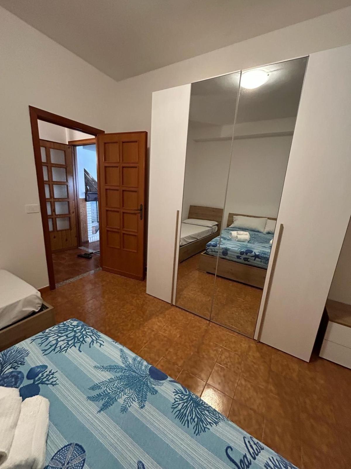 Villa Nicanda- 100 Mt Dal Mare- Giardino Porto Columbu - Perd'E Sali Buitenkant foto